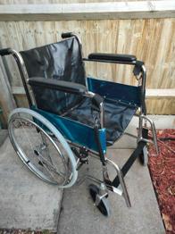 Manual wheelchair