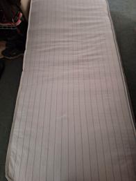 Single mattress free