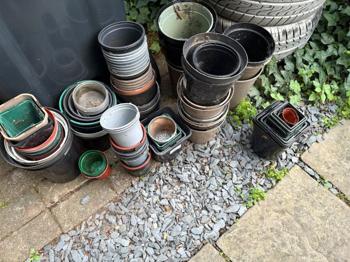 Free gardening plastic pots, seed trays and sundries