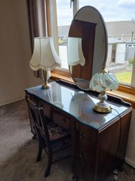 FREE DRESSING TABLE IF COLLECTED THURSDAY 11TH