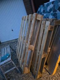Pallets free x 4
