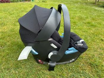 Infant car seat