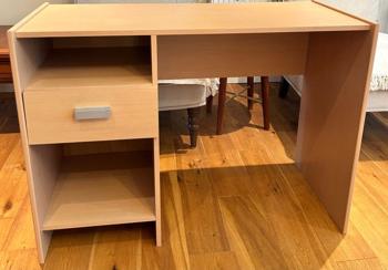 Desk free to collect